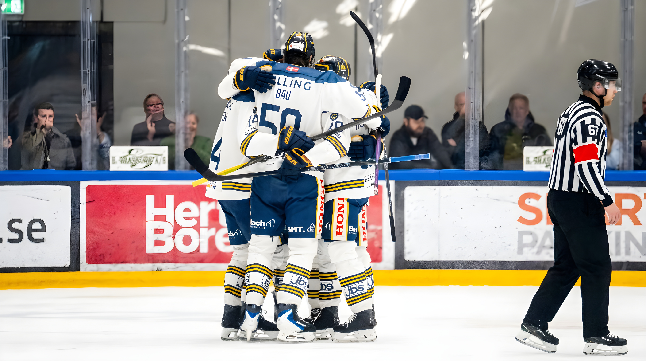 Herning vender kampen mod Herlev og vinder 6-4