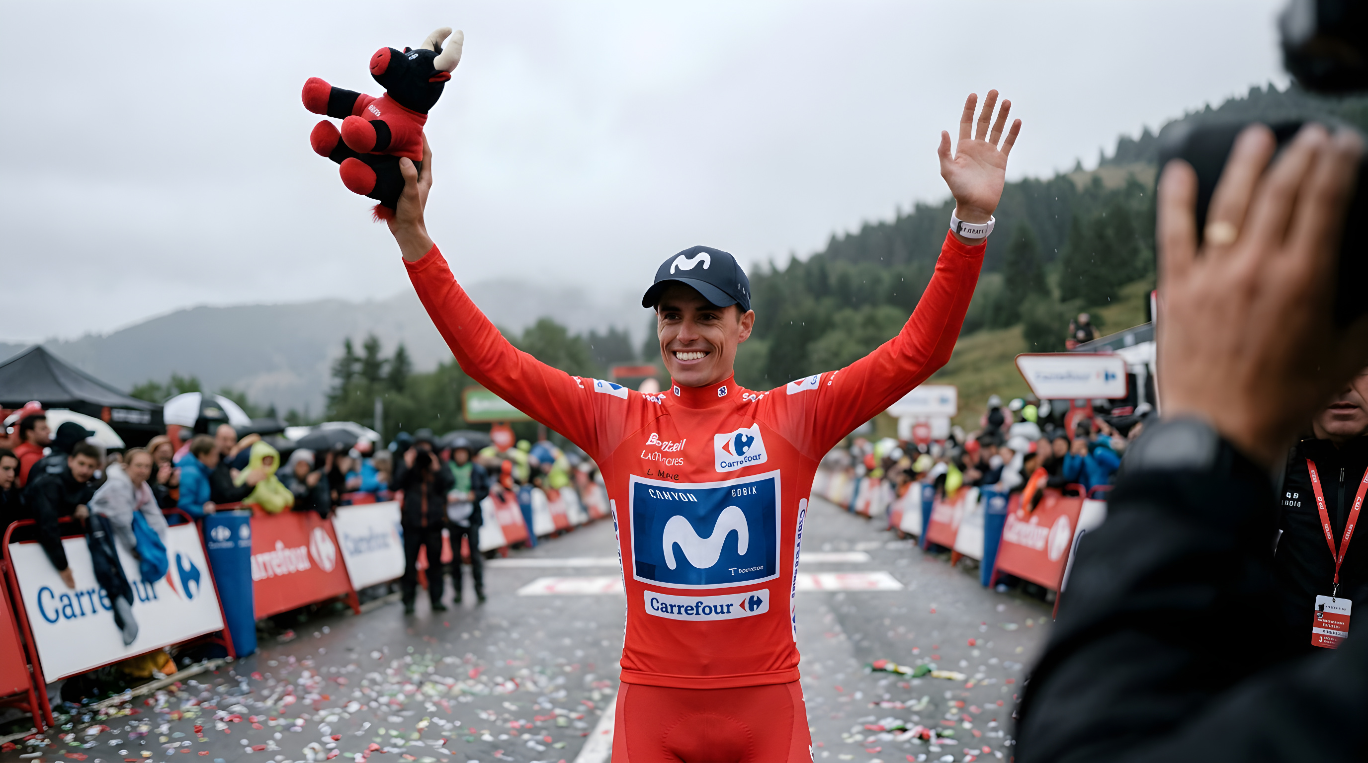Enric Mas slår tilbage på bjergetaperne i Vueltaen