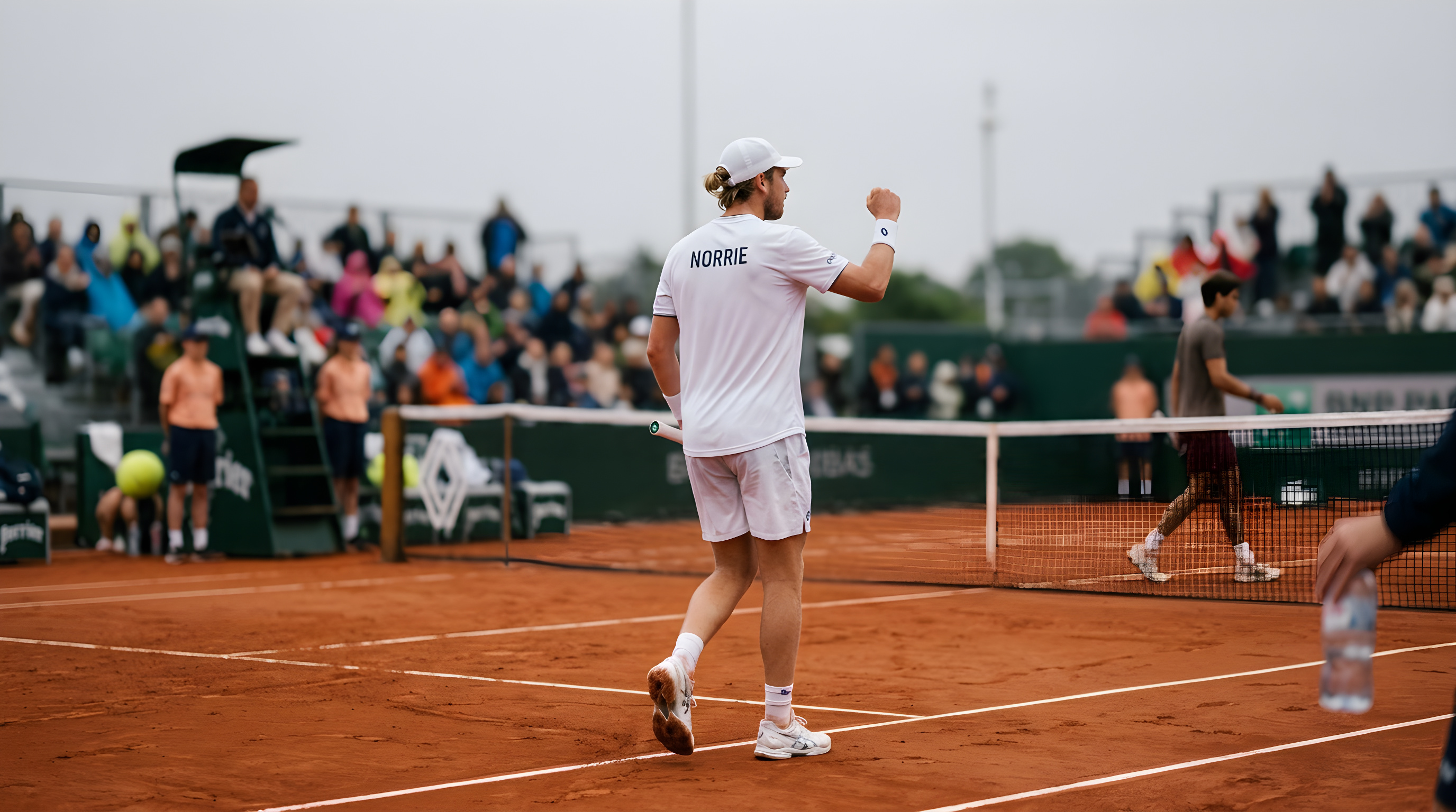 Cameron Norrie spiller sig i semifinalen i Mexico