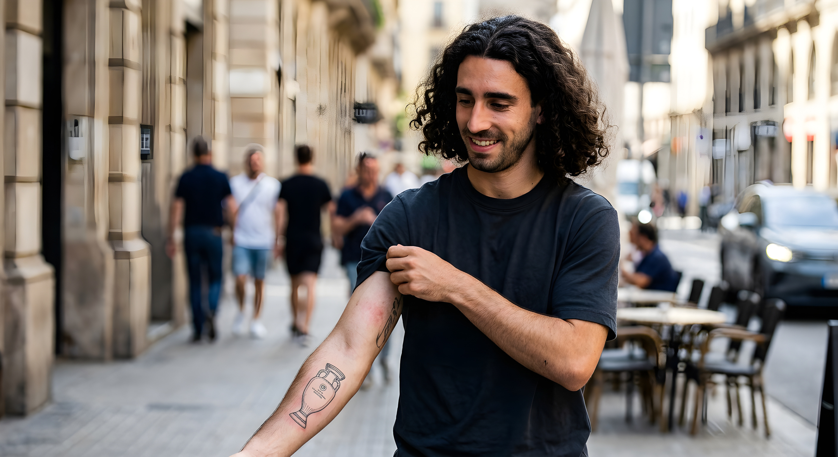 Marc Cucurella fejrer guld med permanent minde