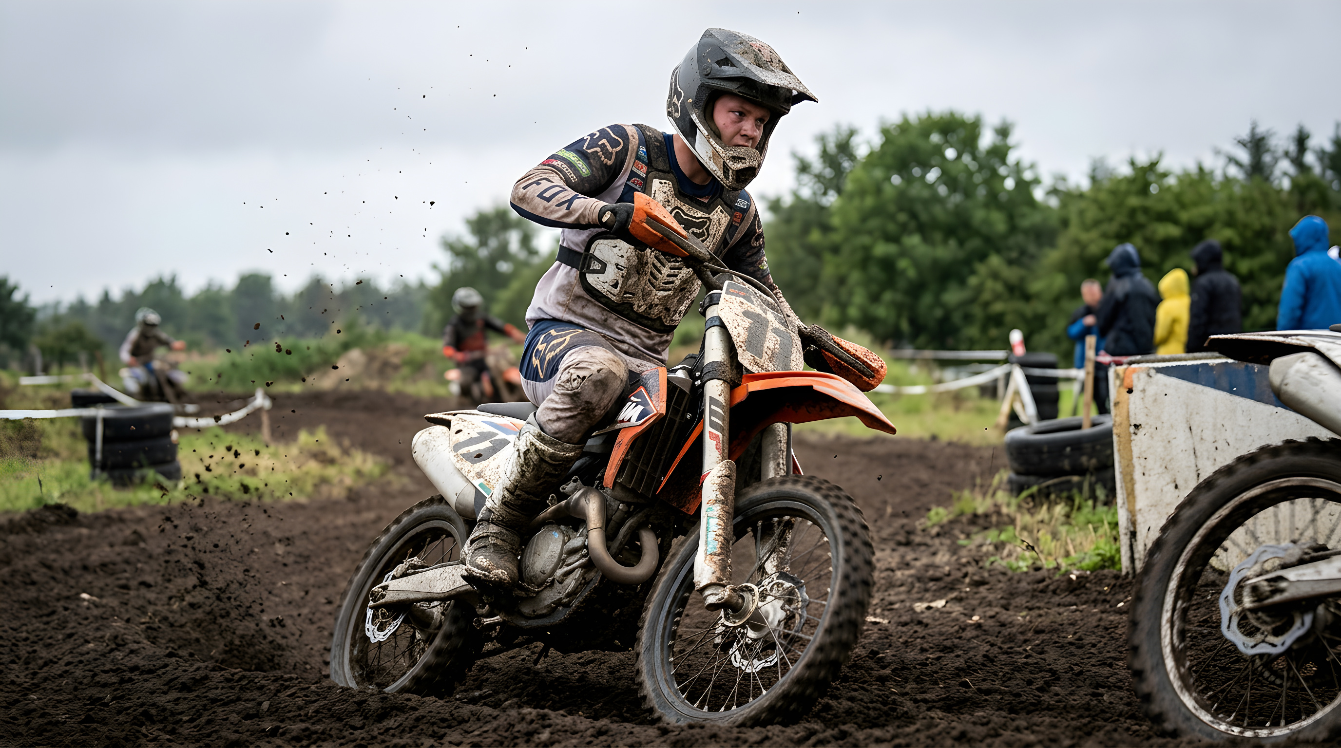 Ung motocrosskører træner hårdt før DM