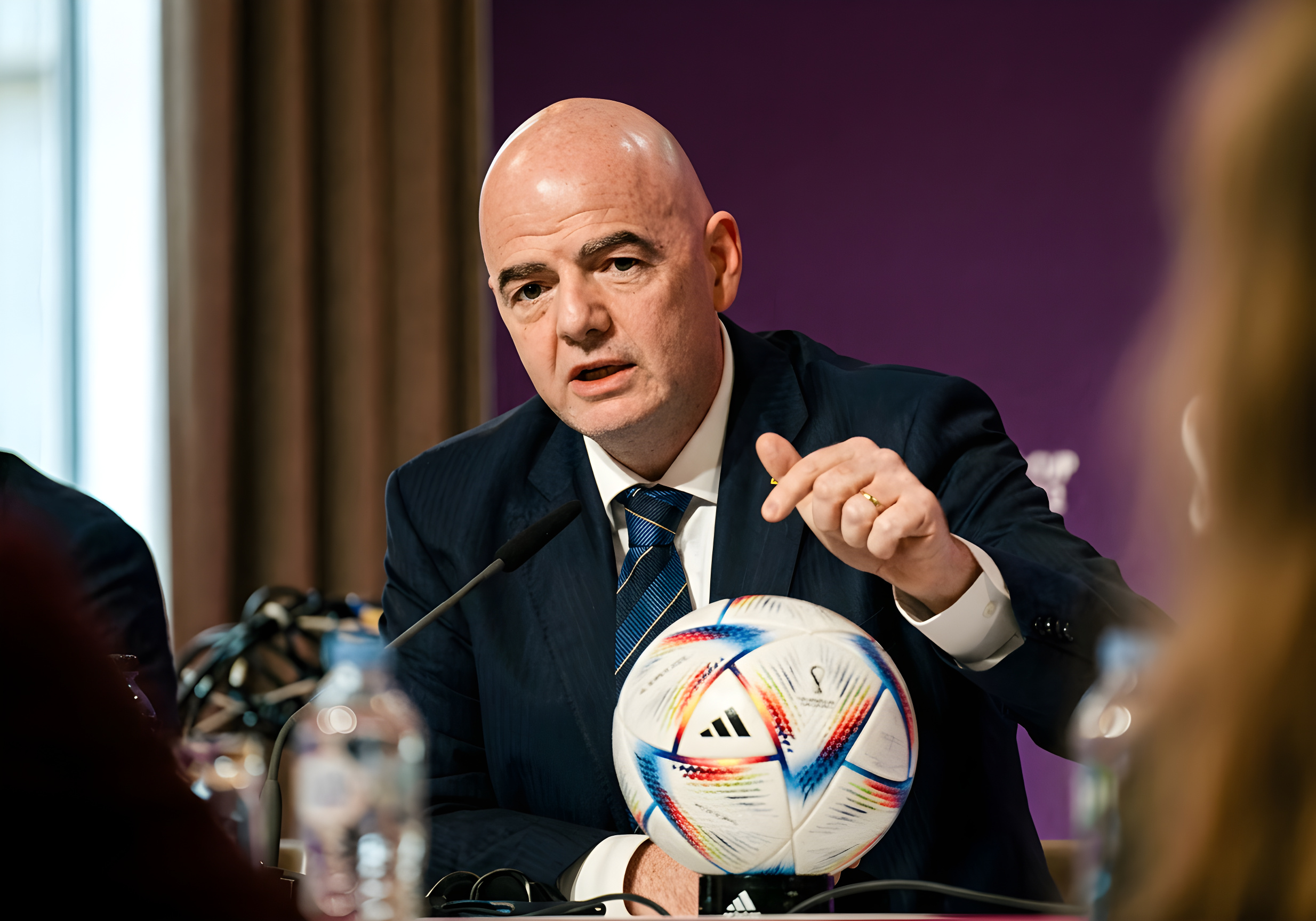 FIFA vil dele 10 milliarder dollar ud til fodbolden