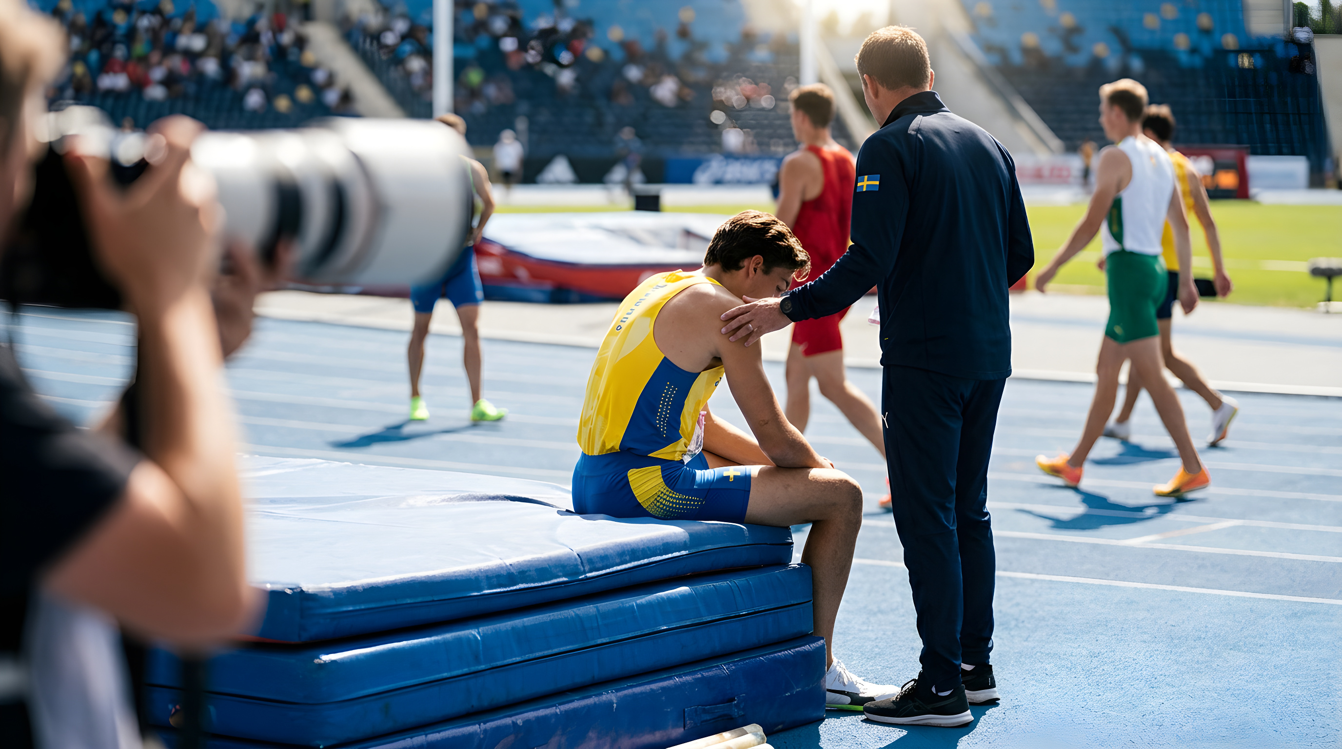 Armand Duplantis trækker sig i sidste øjeblik før finale