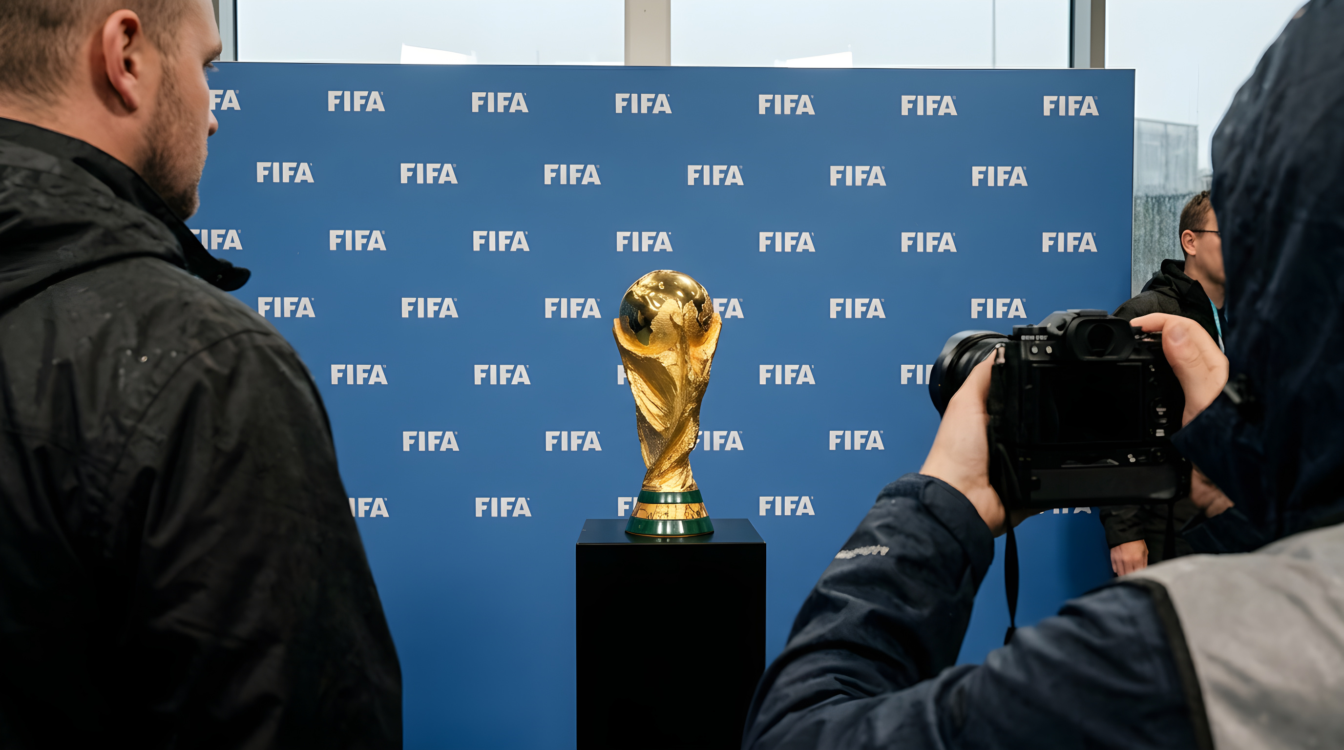 Fifa opretter nyt selskab og afviser salg af VM
