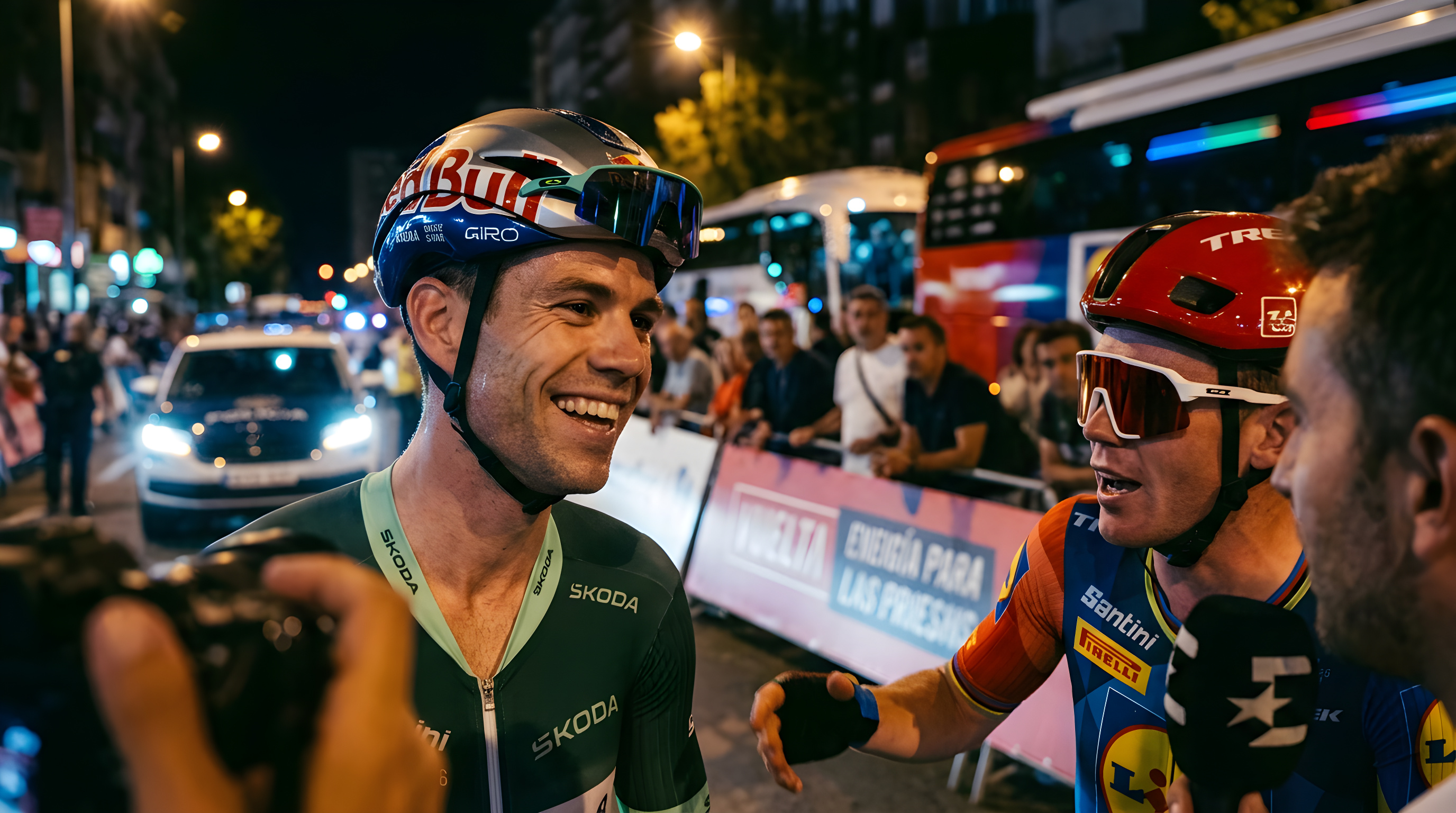 Mads Pedersen og Wout van Aert joker før Vuelta-etape
