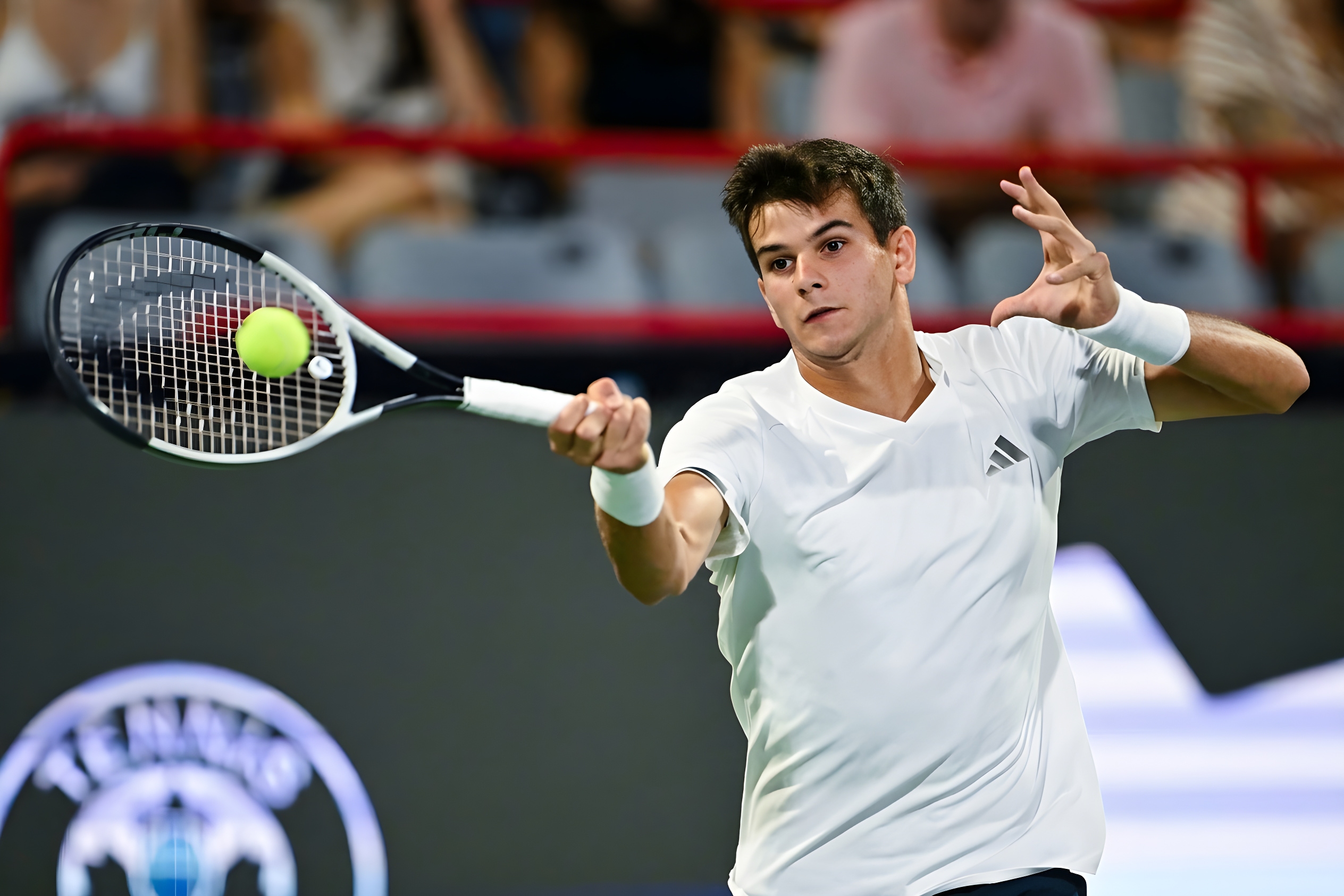 Ung spansk tennisstjerne er tæt på historisk rekord