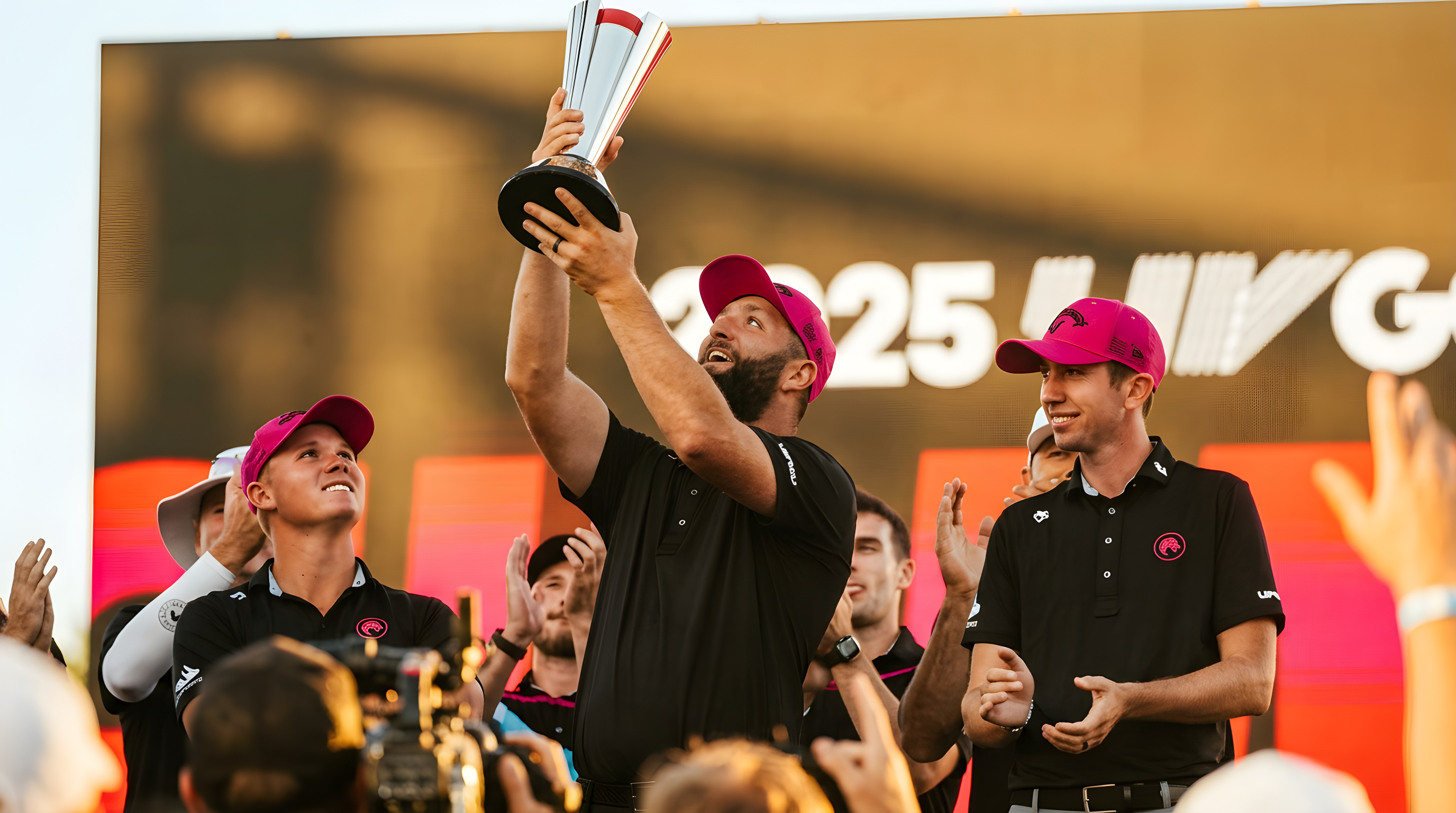 Millionturnering i golf overlever rygter om aflysning
