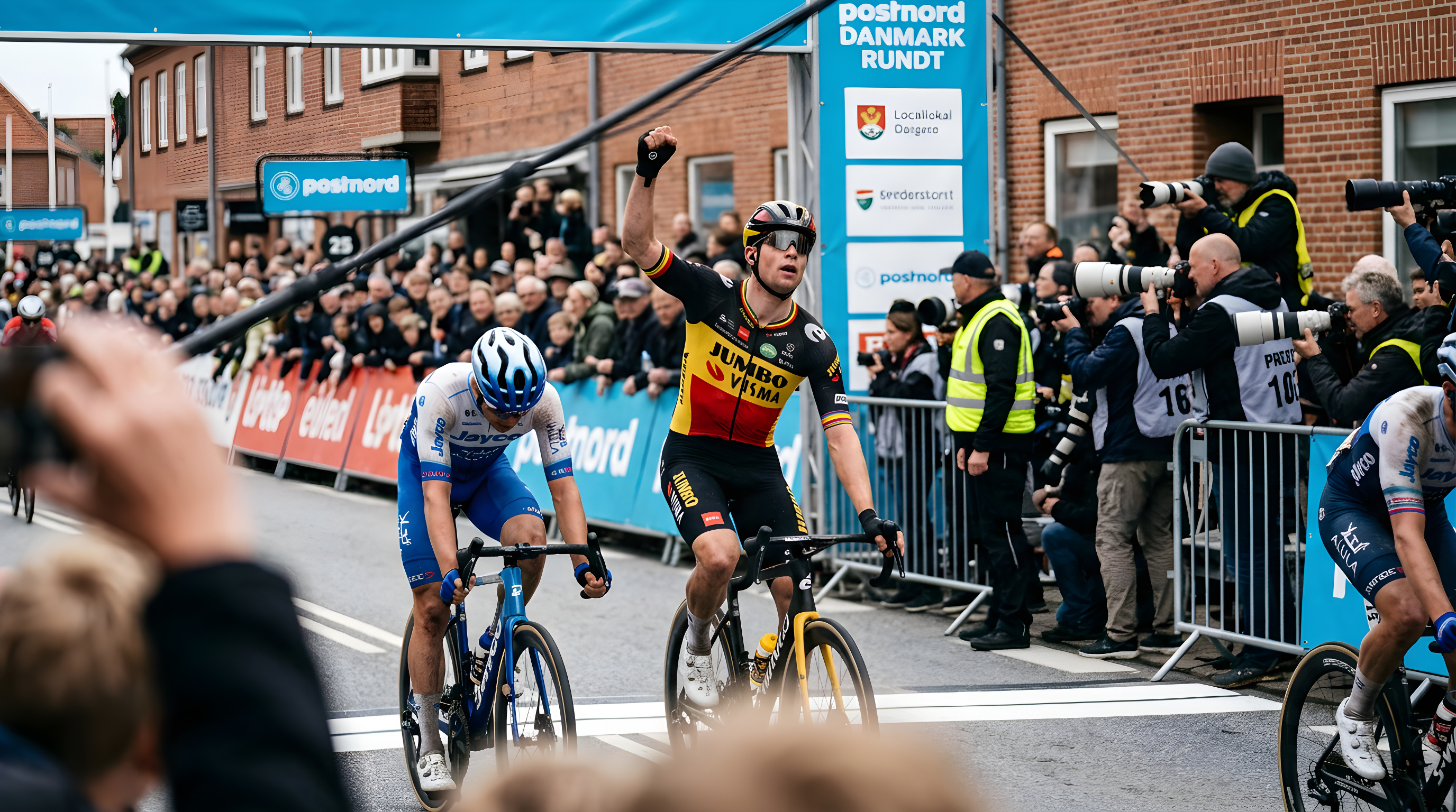 Wout van Aert vinder etape i Danmark Rundt efter målfoto