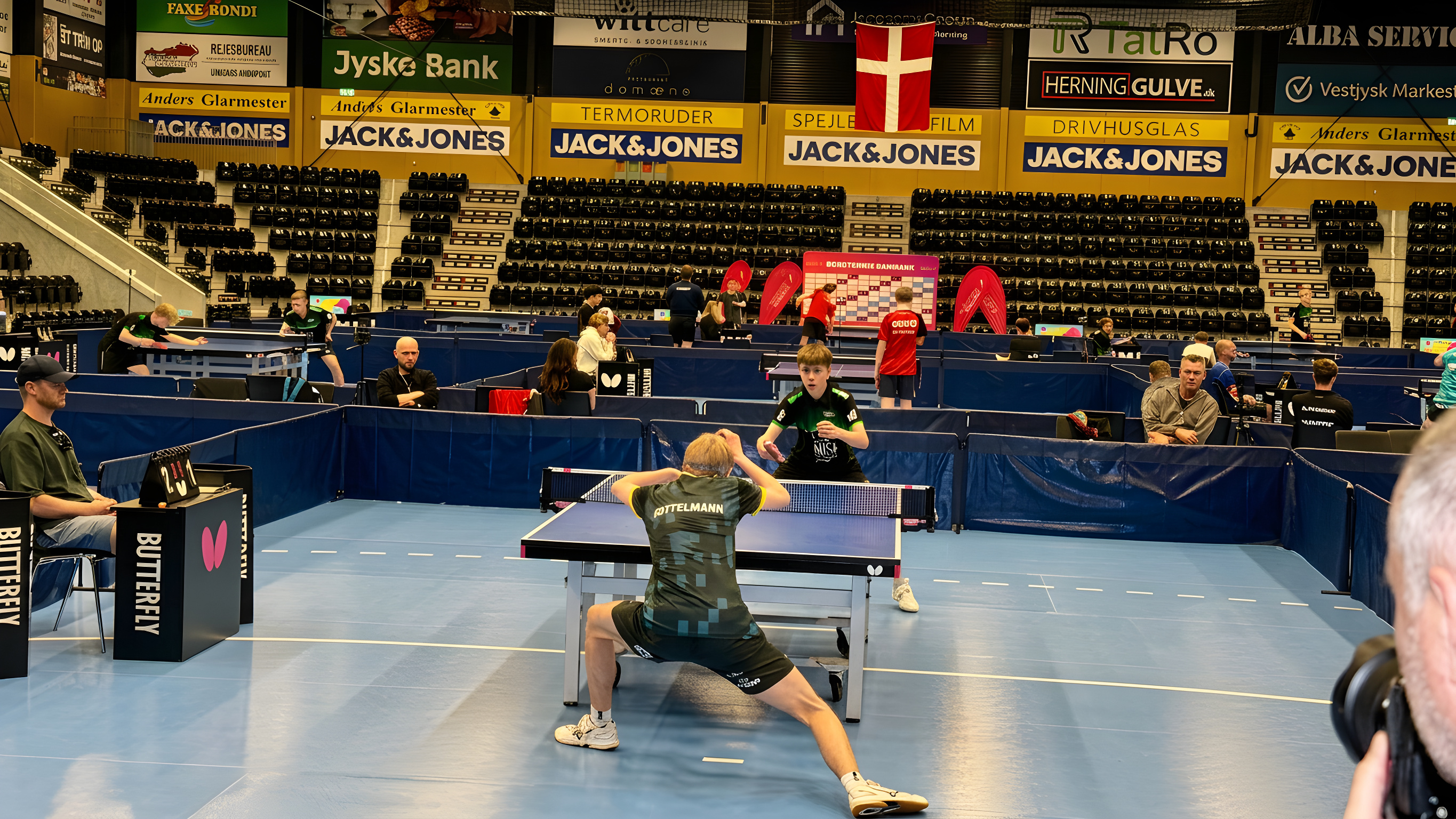 Martin Buch Andersen vinder 3 medaljer ved DM i bordtennis