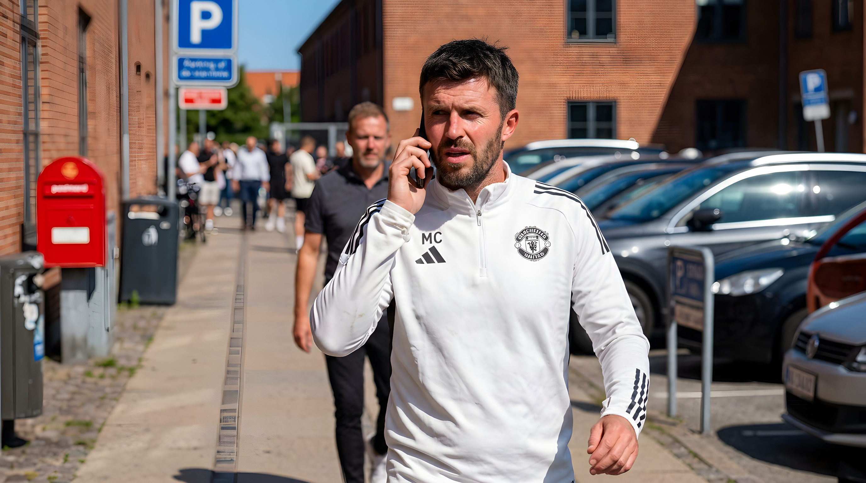 Lewis Hall søger skifte til Manchester United