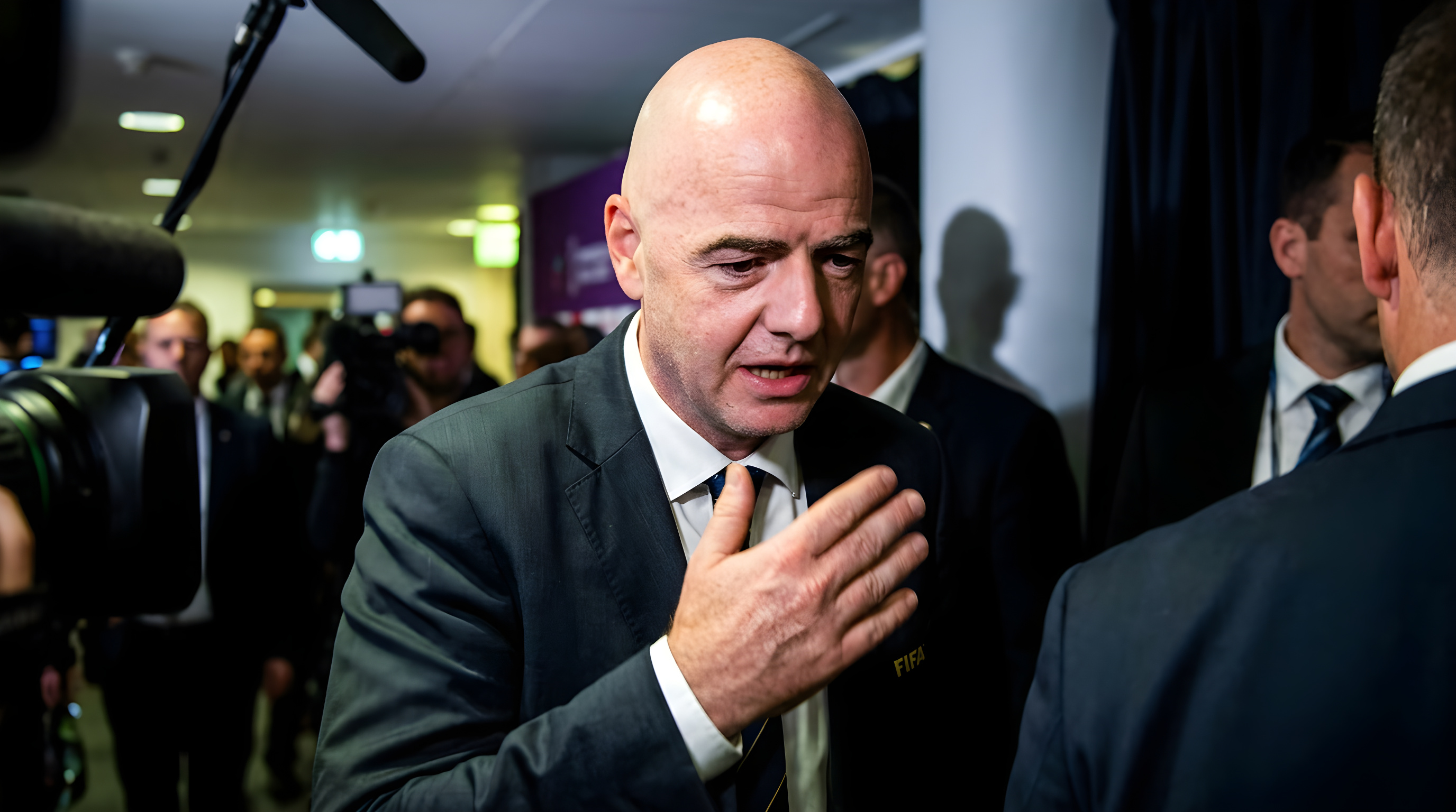 FIFA-top undskylder for fejl i udskældt plan