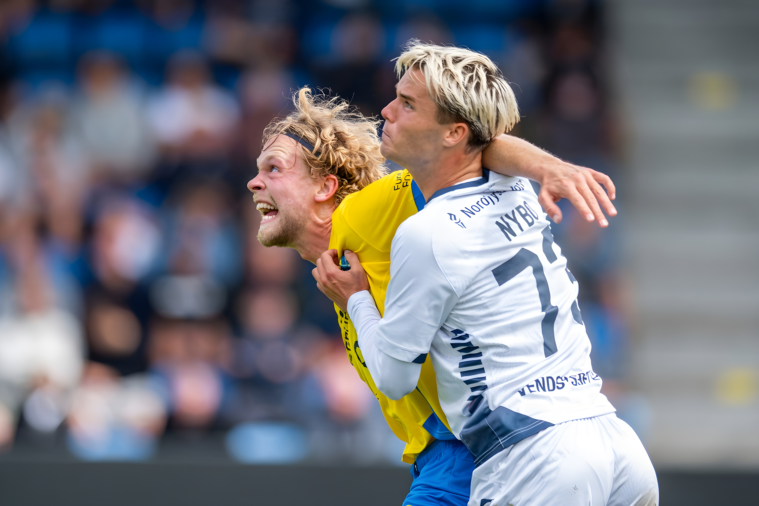 AaB byder på profil i naboklub